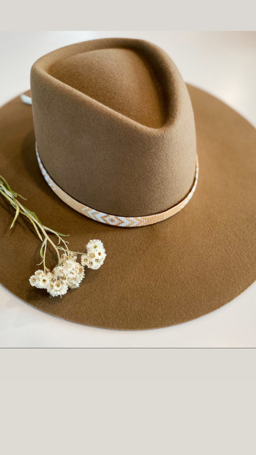 Radiant Hatband: Tan and White